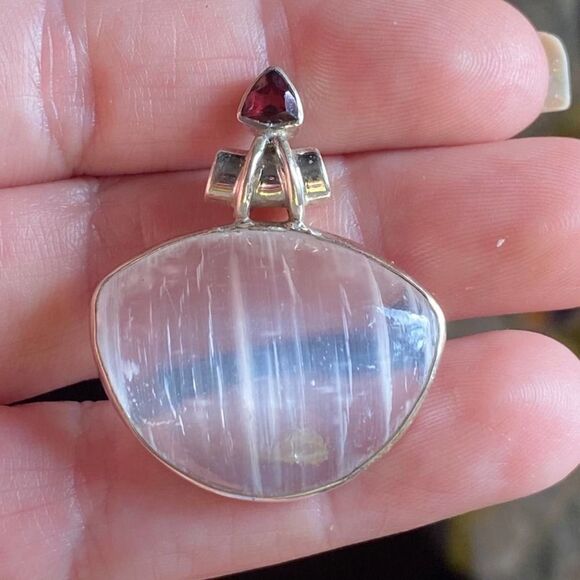 Selenite & Garnet Sterling Silver Pendant - Picture 4 of 9